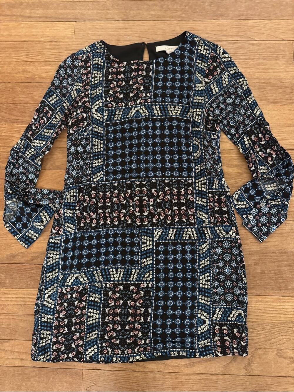 Ann Taylor LOFT Multicolor Mosaic Tile Print Mini Shift Dress - Size 0P
 b25